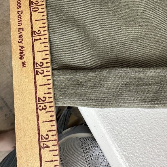 CHARLIE B Cropped Twill Pants Tab Cuff Women’s Sz 14 Moss Green C5331-188B Soft! - Picture 7 of 11